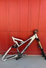 Titus Quasi Moto - silver - XL 21"