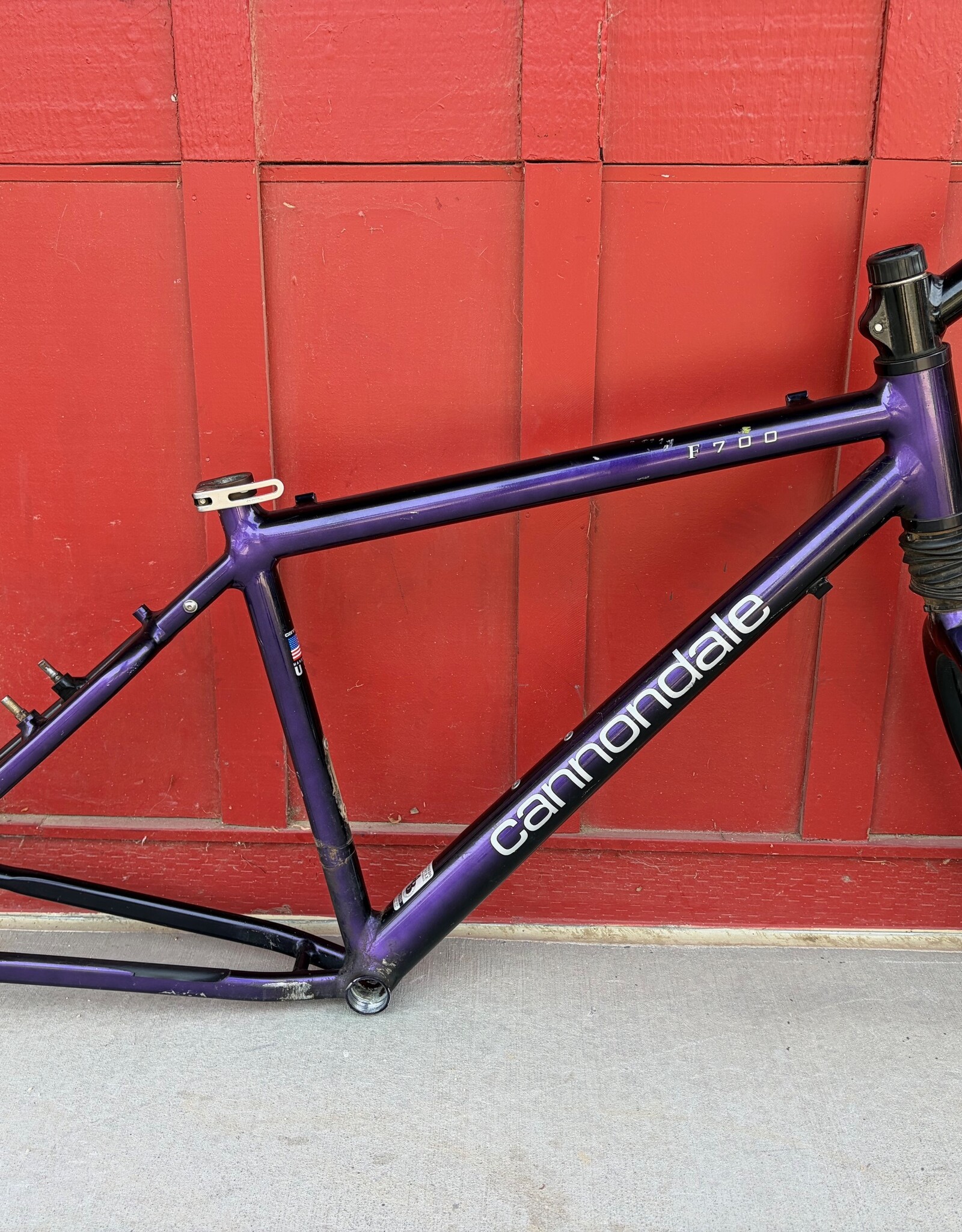 Cannondale F700 Frame purple 18"