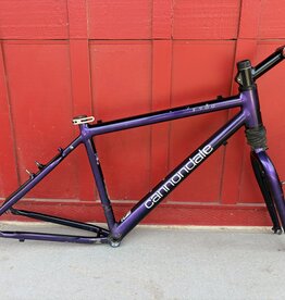 Cannondale F700 Frame purple 18"