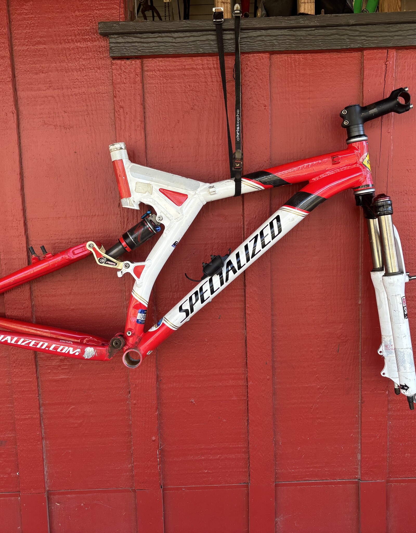 Specialized Stumpjumper FS Red White Frame 18"