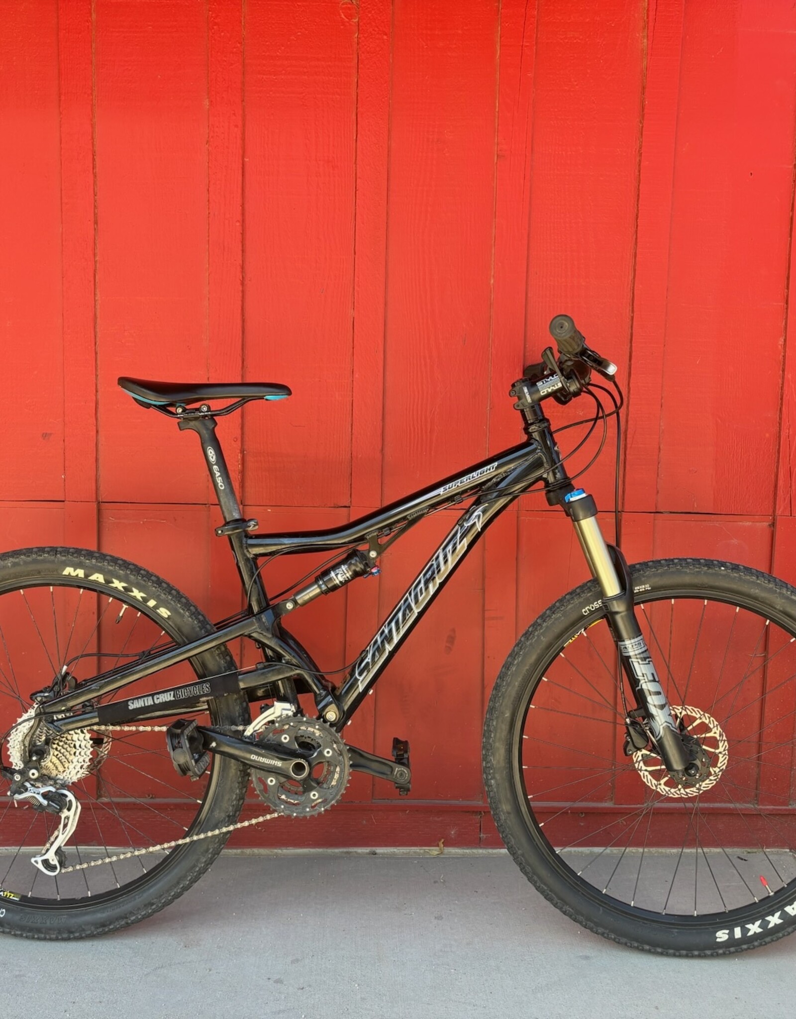 Santa Cruz Super Light V3 16" Black