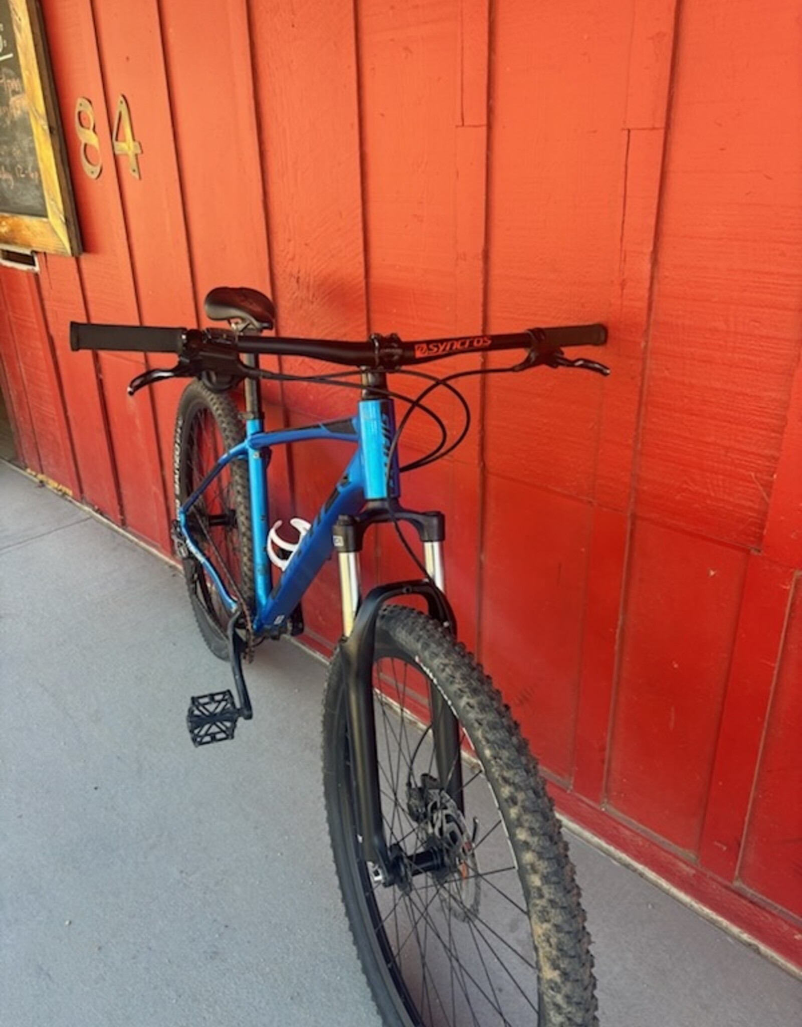 Giant Talon - Blue - 17in
