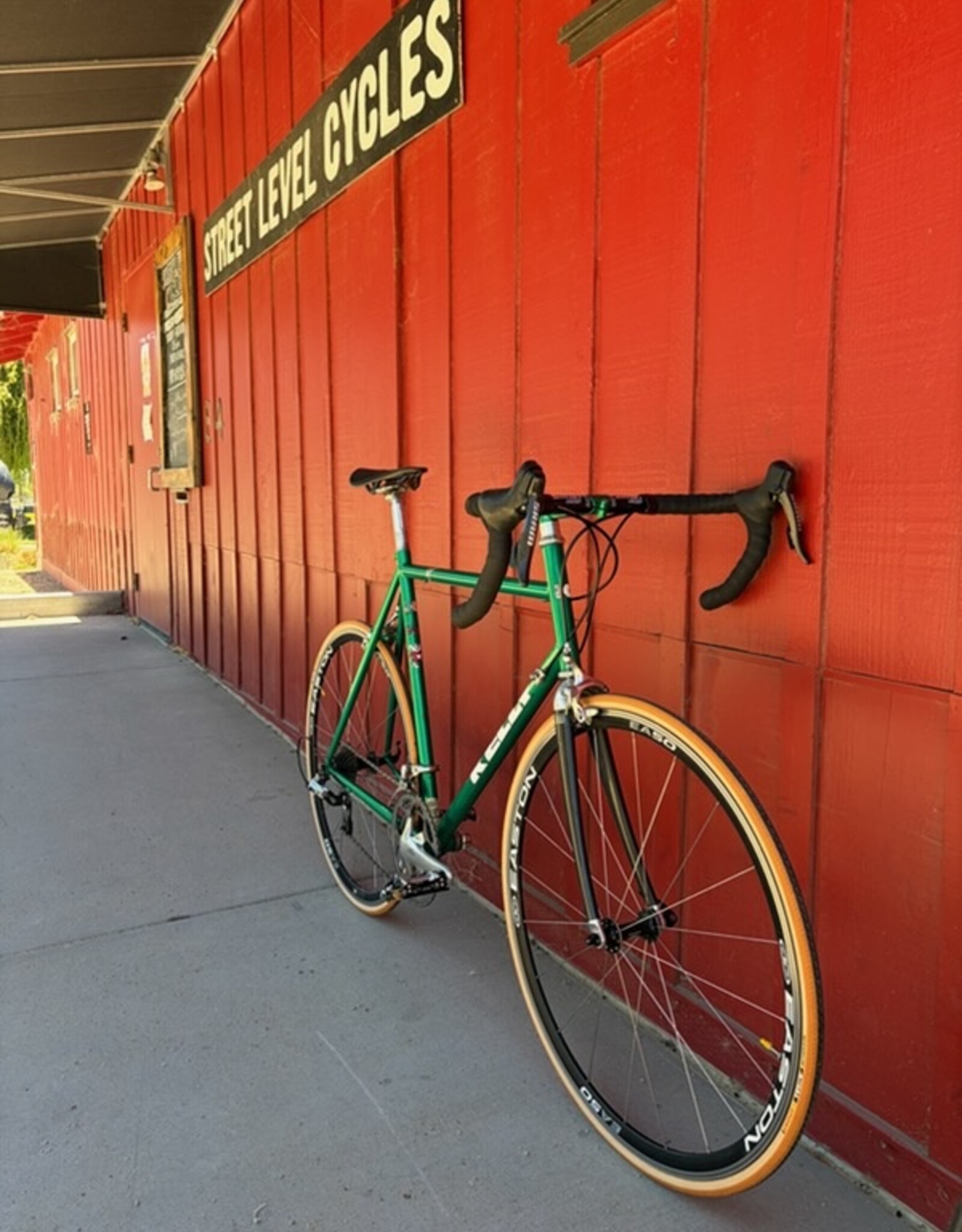 Kelly custom road bike - green - 56 TT 60 ST