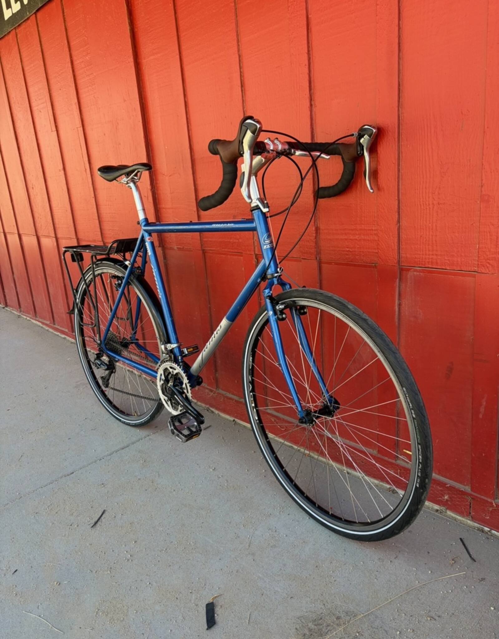 Jamis Aurora touring bike - blue - 59cm