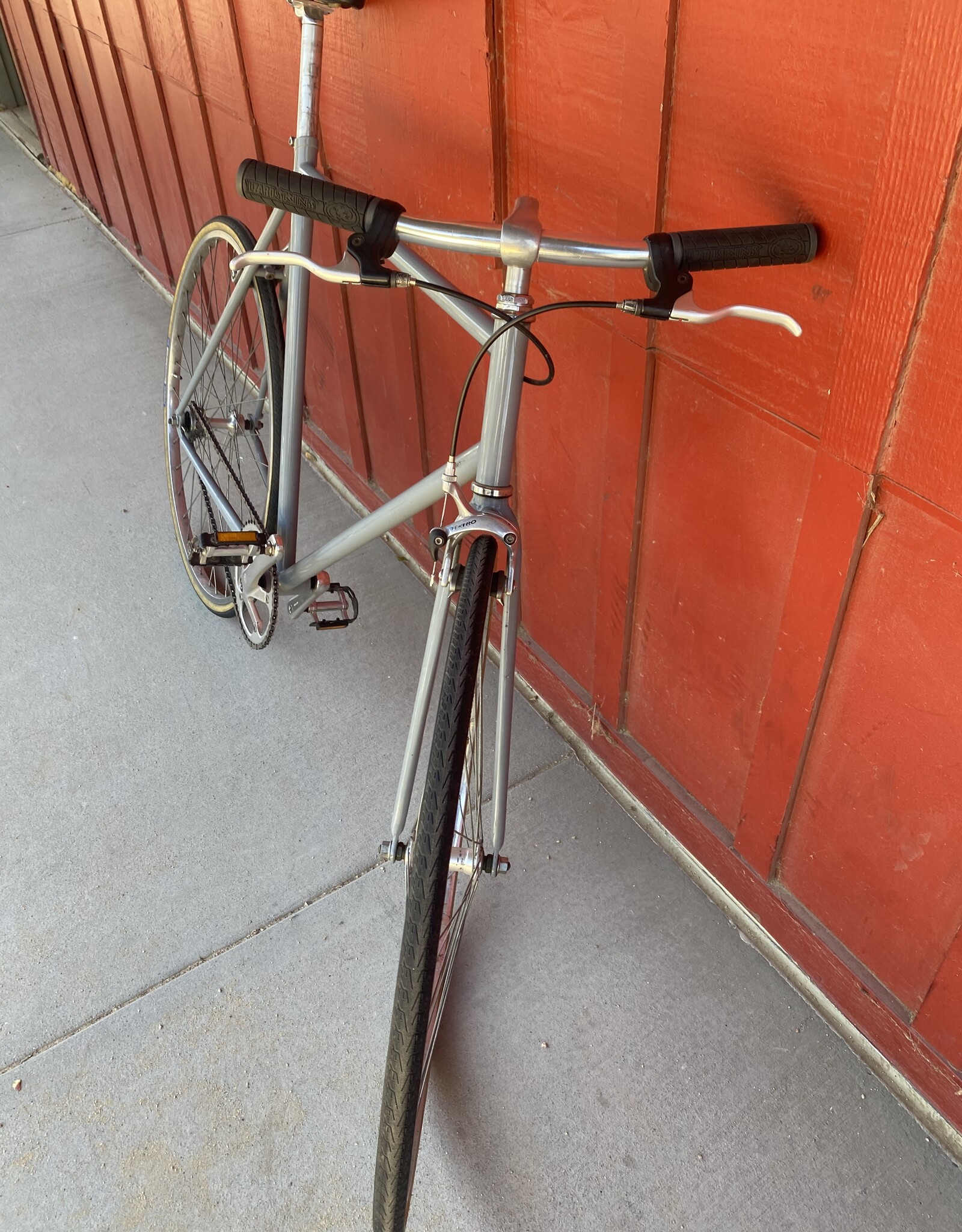 Maxwell Gray single speed road bike 58 cm/ large
