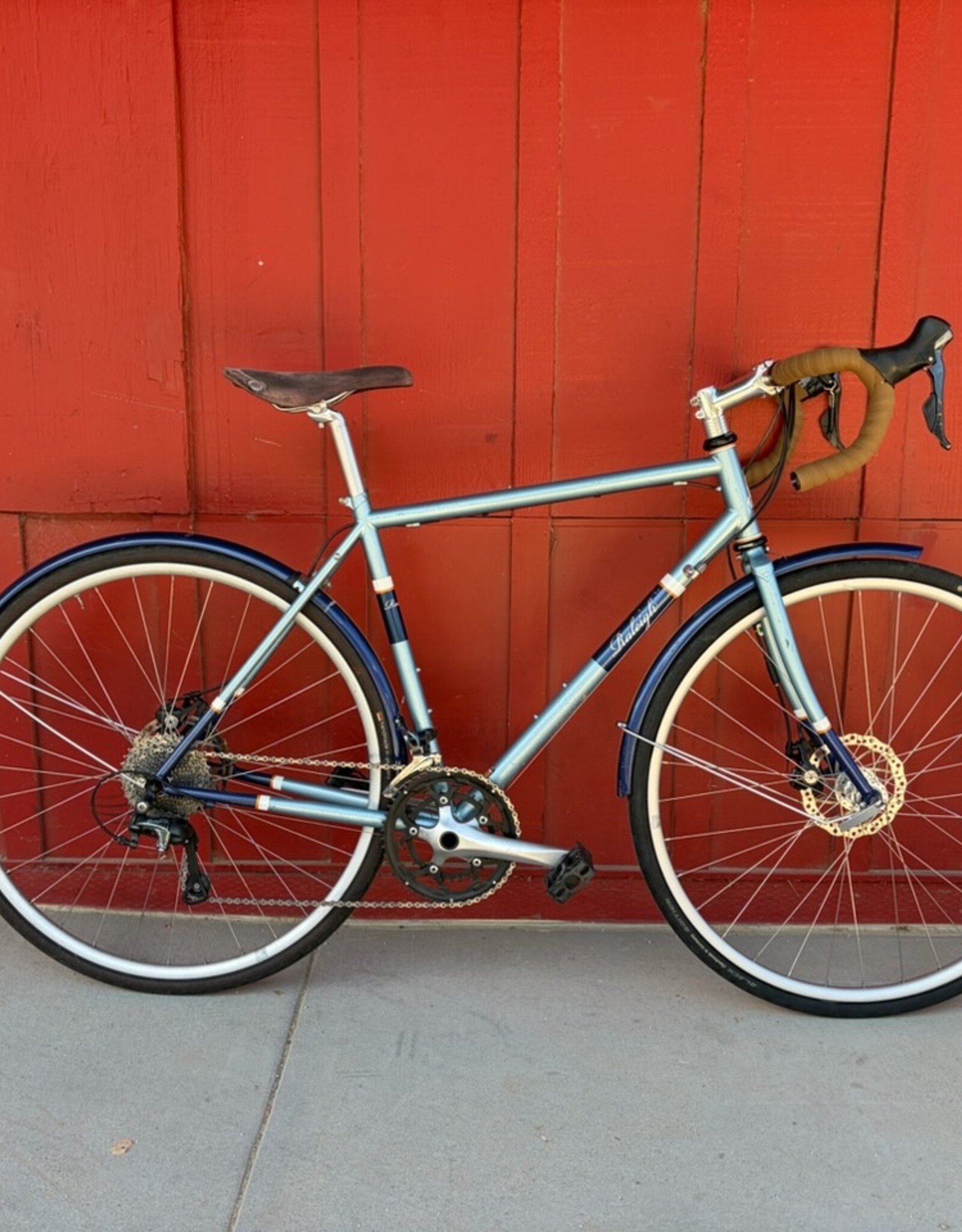 Raleigh Clubman road bike disc 50/53cm Medium - Blue