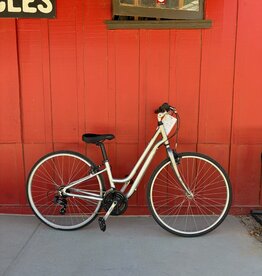 Trek 7000 hybrid - silver - 13.5" XS
