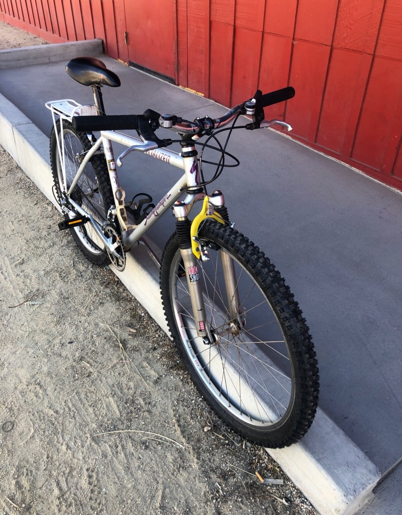 Specialized Stumpjumper (hardtail) - Md / 17 in - Silver w/purple