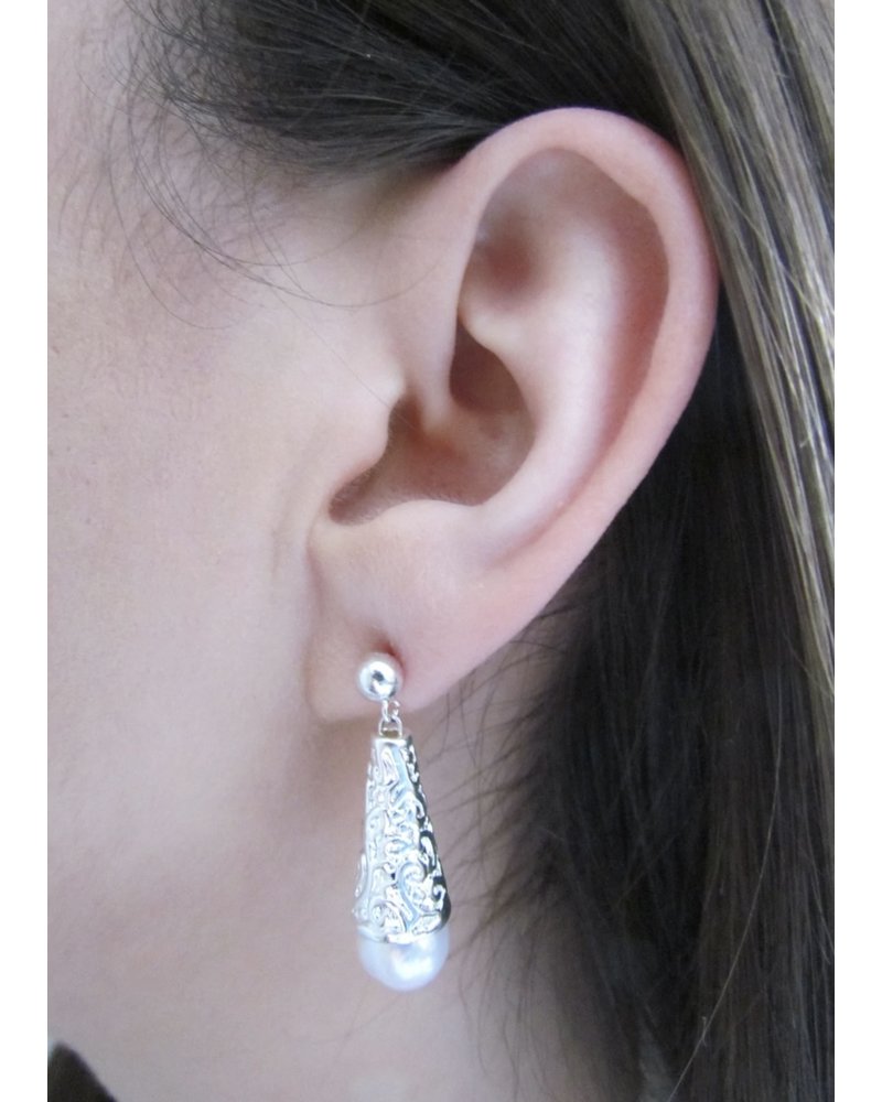 FRAN GREEN BELLA Silver Freshwater Pearl Earrings