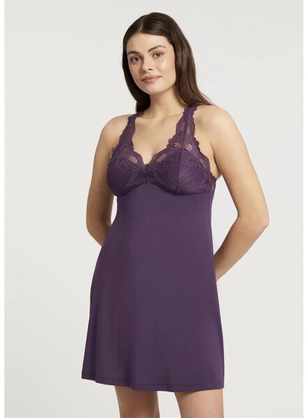 FLEUR'T Iconic Lace T-Back Chemise