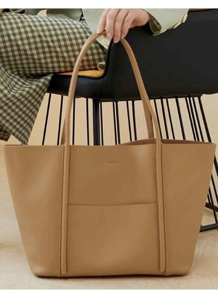ARMOIR TESSA Leather Tote Bag