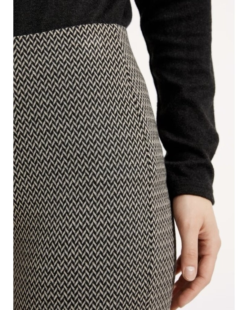 JOSEPH RIBKOFF Geometric Print Knit Pant