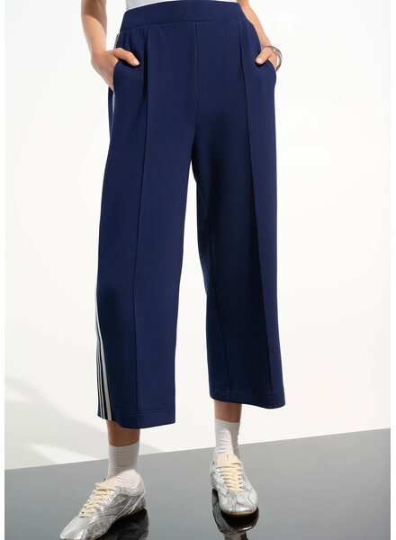JOSEPH RIBKOFF Scuba Jersey Pull-On Culotte Pants