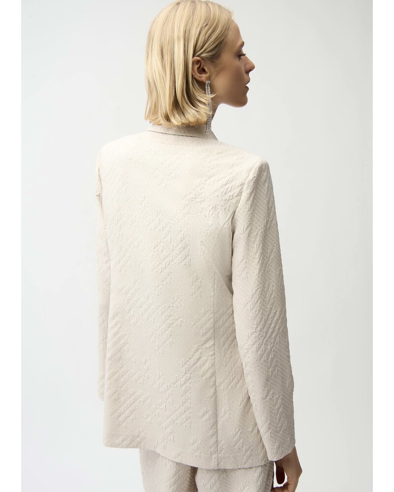 JOSEPH RIBKOFF Geometric Textured Jacquard Straight Blazer w/Notched Collar