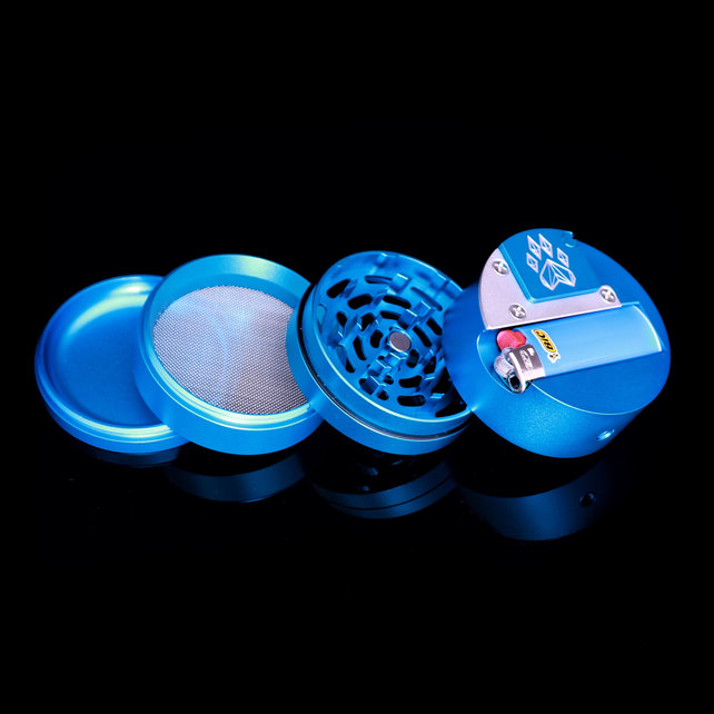 Wolf Grinder - The Combo Crusher Grinder & Handpipe