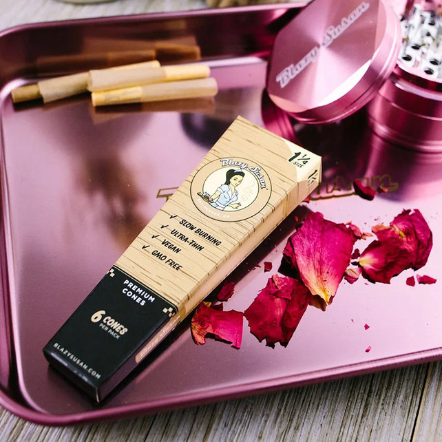 Blazy Susan Unbleached Cones