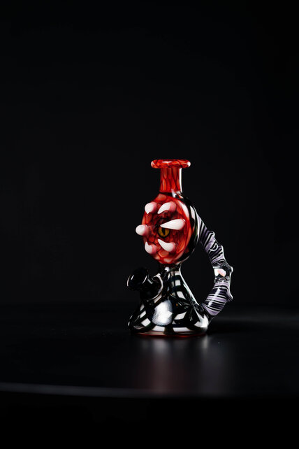 Dawg House Glass 6" Eye Tooth Rig