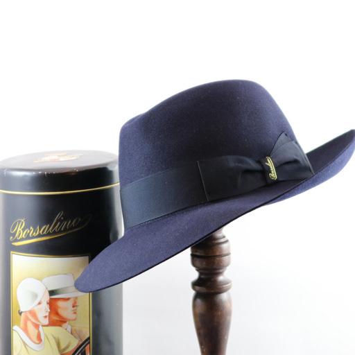 Find Vintage Styles of Fascinators, Fedoras and More at Our Hat Store