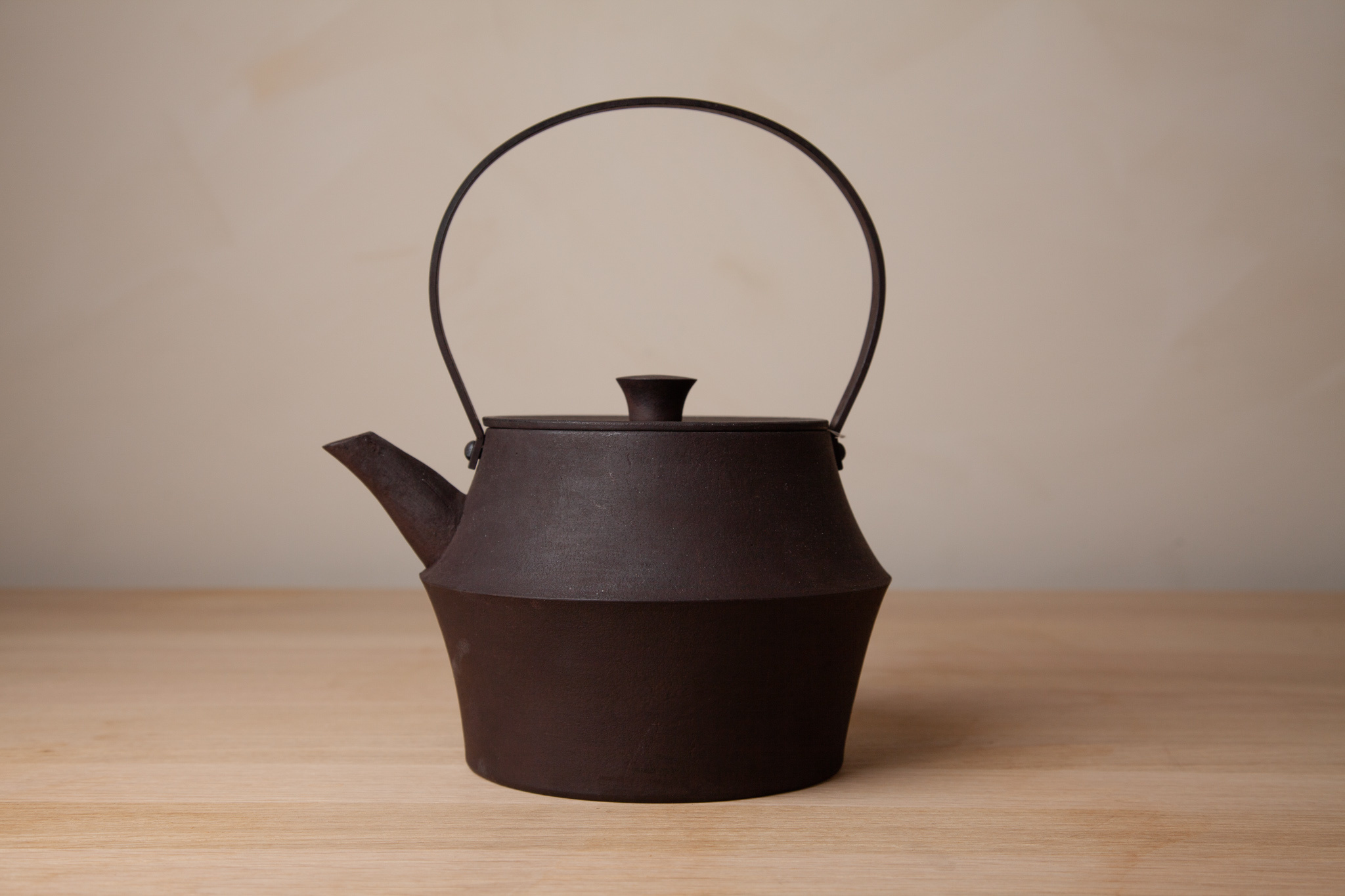 jurgen-lehl-iron-kettle.jpg
