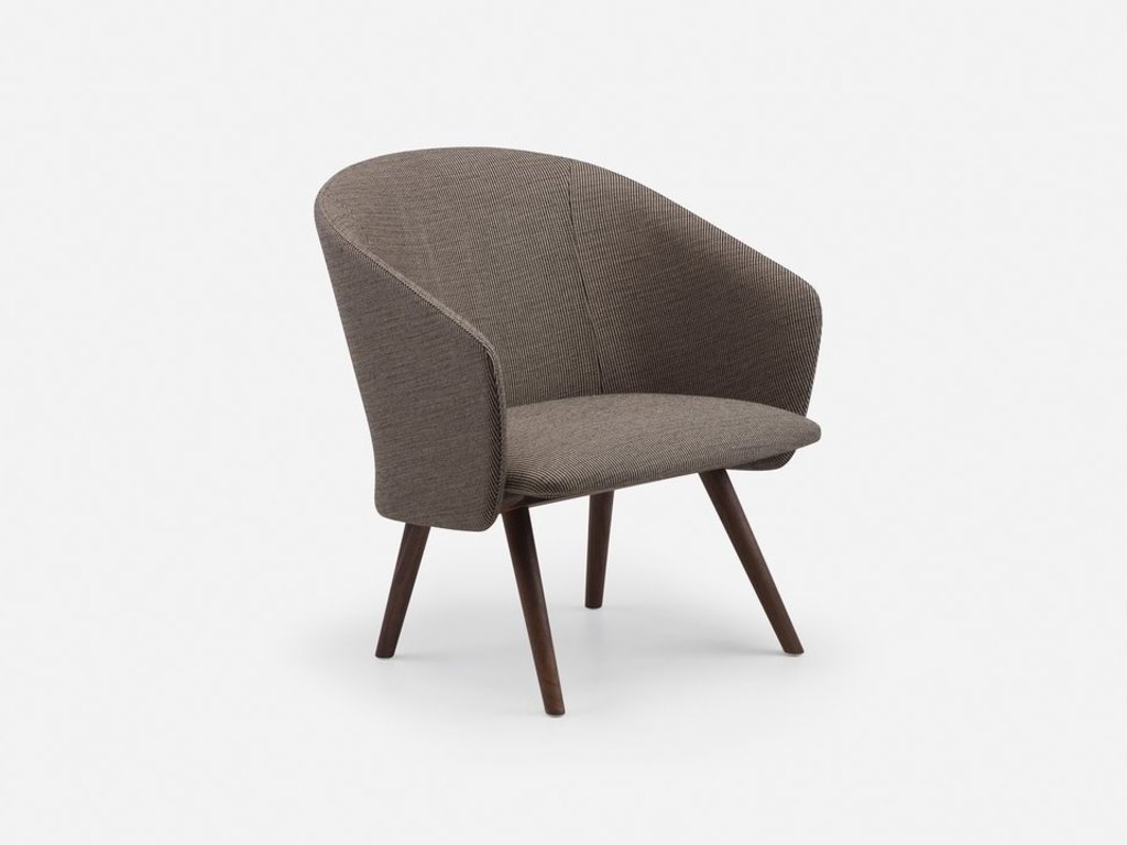 Matthew Hilton for De La Espada Saia Lounge Chair