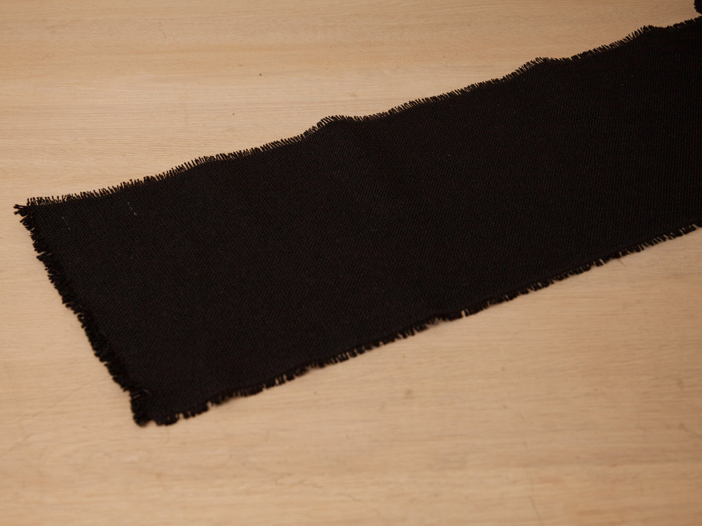 Mourne Textiles Check Table Runner (Blackberry)