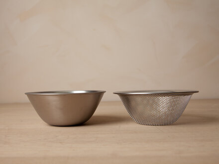 Sori Yanagi Bowl and Strainer Set Small