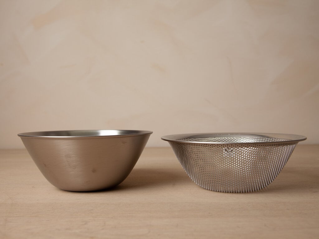 Sori Yanagi Bowl and Strainer Set Medium