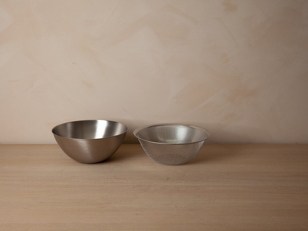 Sori Yanagi Bowl and Strainer Set Large
