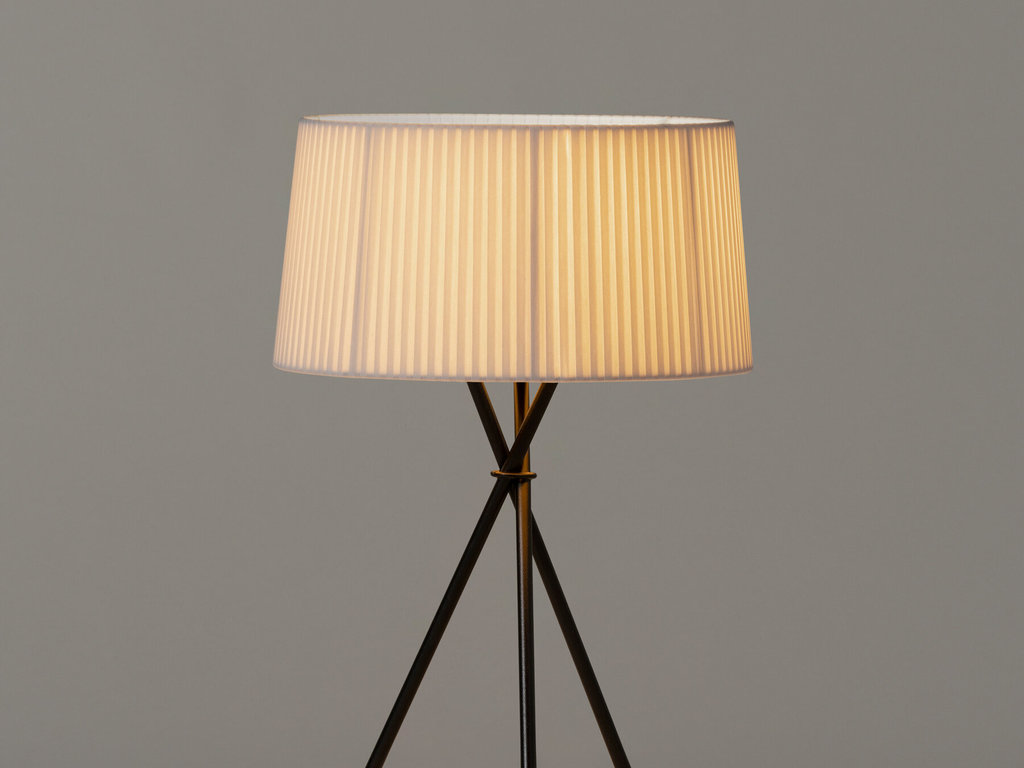 Santa & Cole Tripode M3 Table Lamp