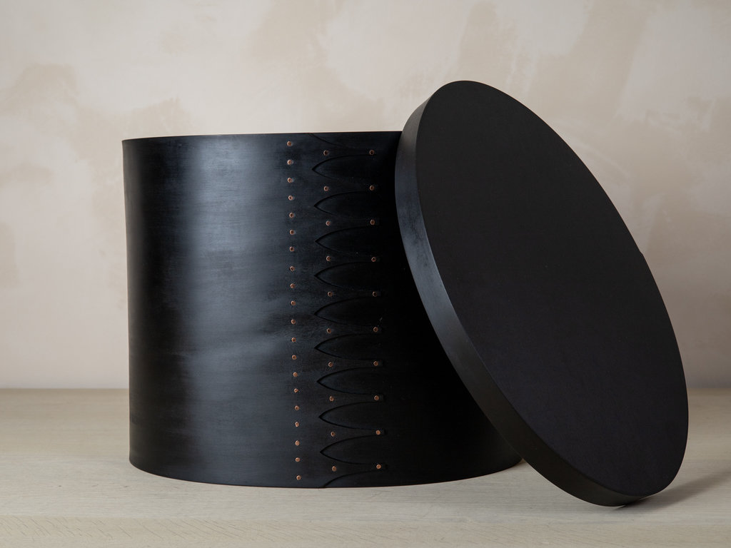 Masashi Ifuji Black Oval Box (Size 10)