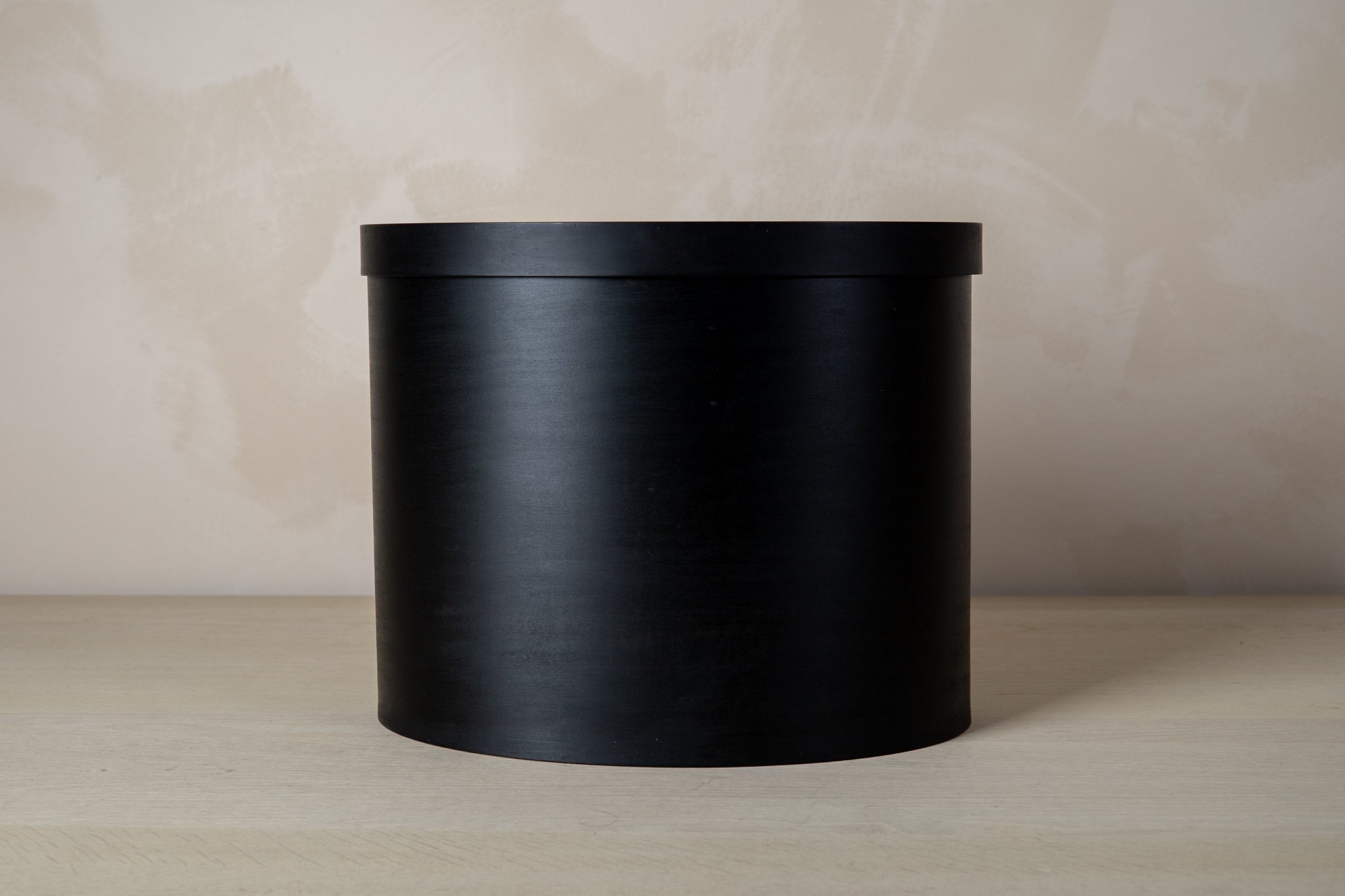 Masashi Ifuji Oval Box — Black (Size 8)