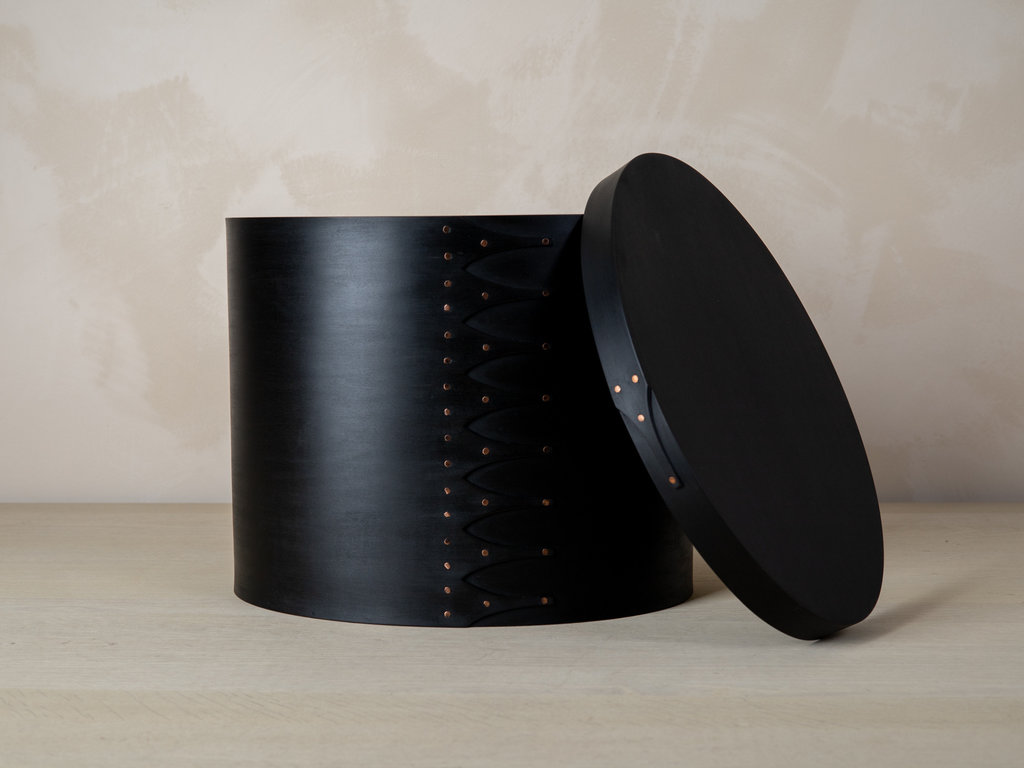 Masashi Ifuji Black Oval Box (Size 8)