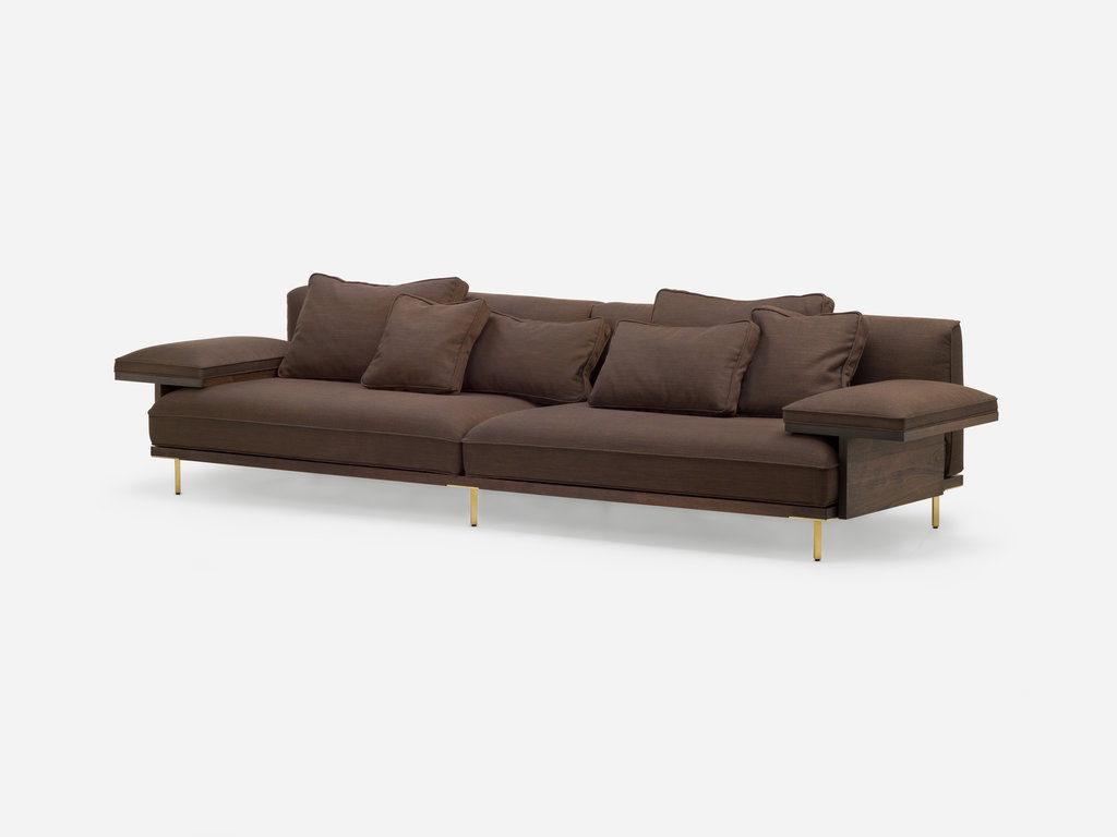 122 Belle Reeve Sofa w Arms