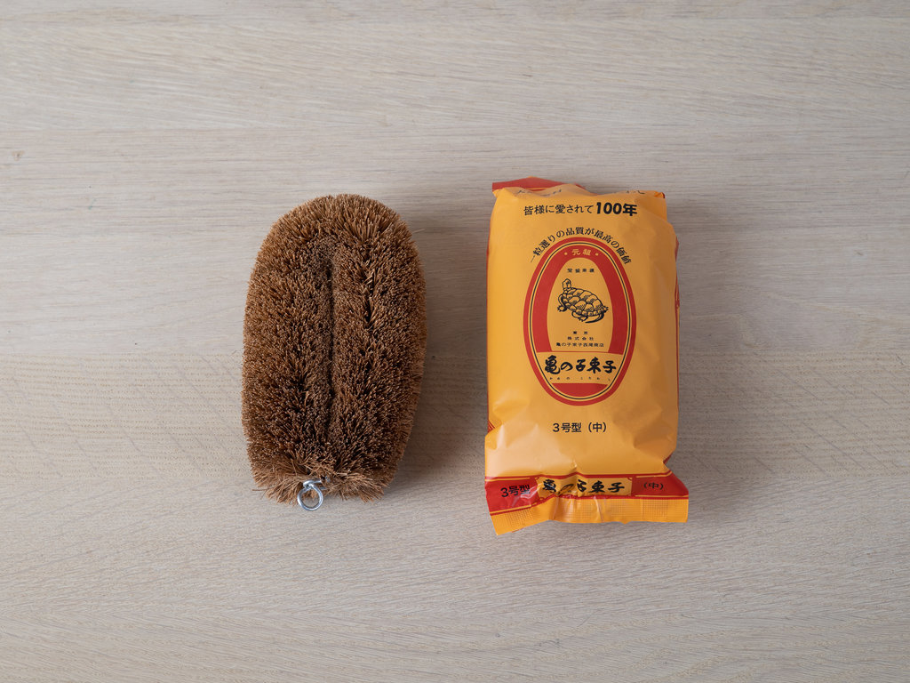 Japanese Palm Cleaning Brush