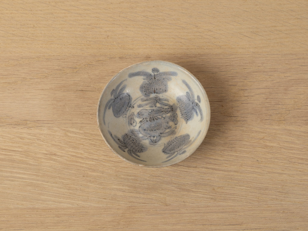 Yi-Dynasty Dish with Blue Painting