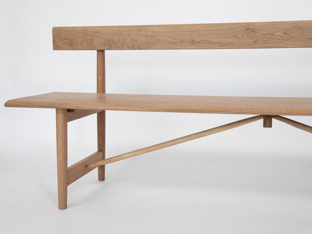 Mjölk Enfield Shaker Bench, white oak