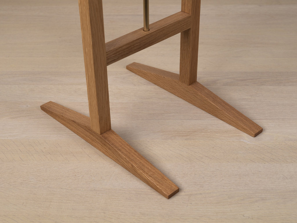 Mjölk Mjölk Guitar Stand (Oak)