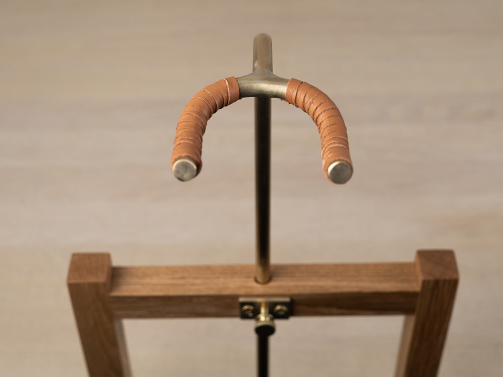Mjölk Mjölk Guitar Stand (Oak)
