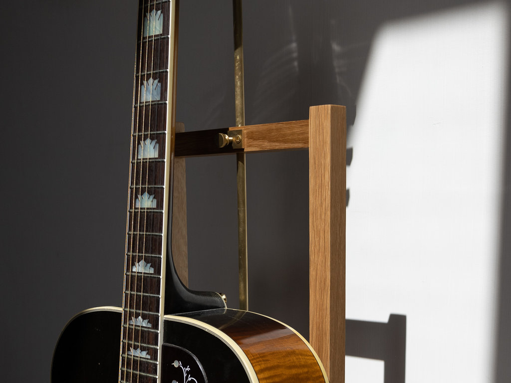 Mjölk Mjölk Guitar Stand (Oak)
