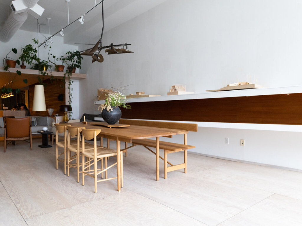 Mjölk Enfield Shaker Bench, white oak