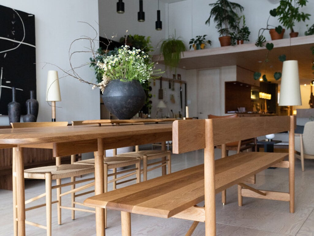 Mjölk Enfield Shaker Bench, white oak