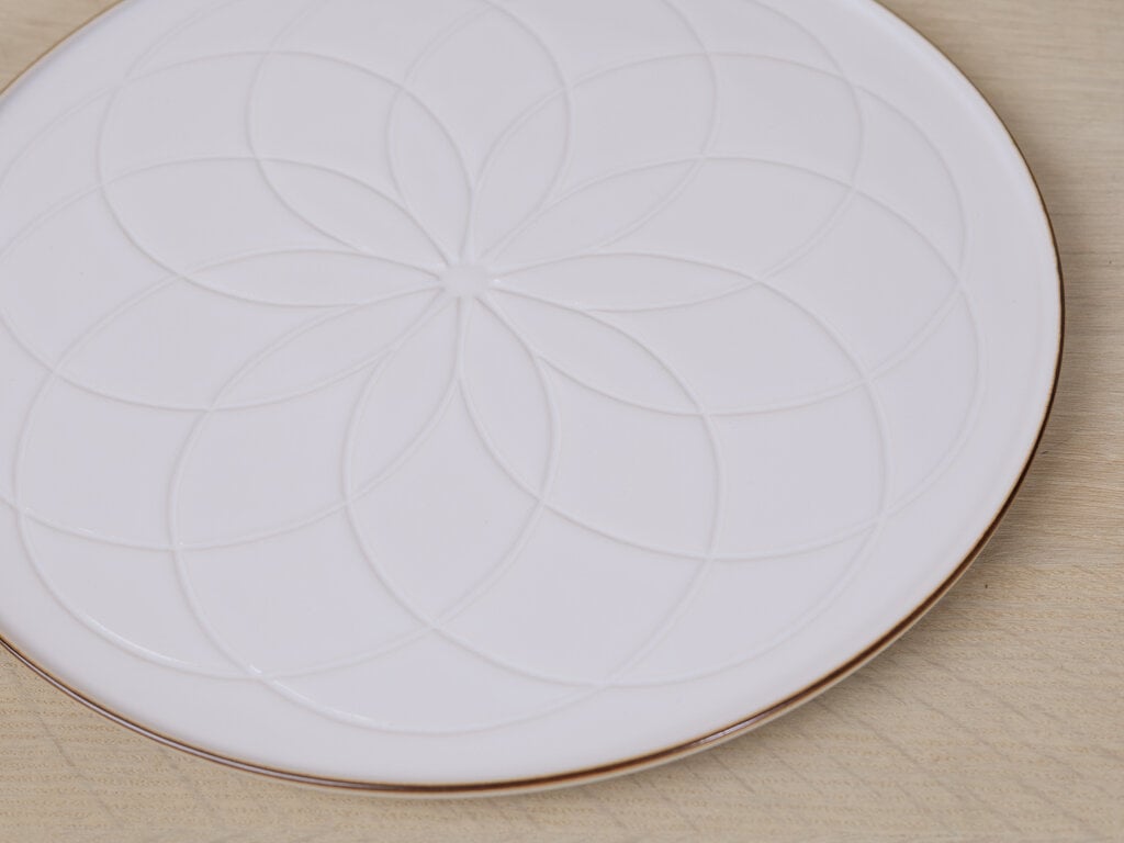 Oji Masanori for Jicon Carved Flower Plate (Large)