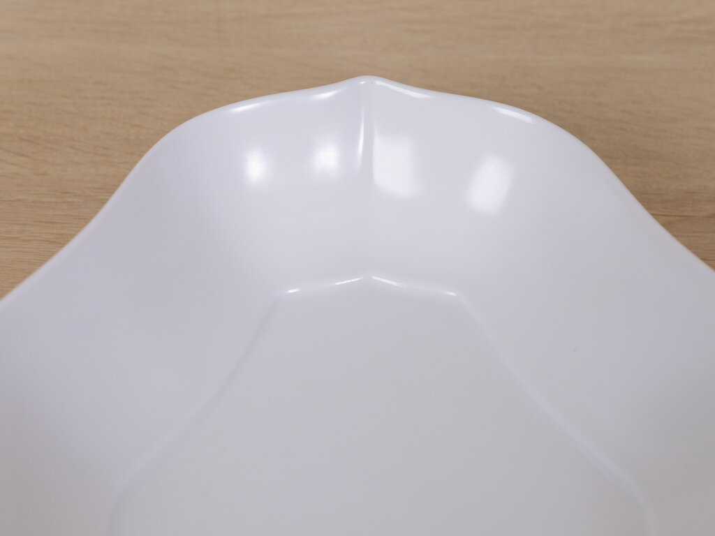 Rina Ono Porcelain Long Bowl with Bluish-white Glaze