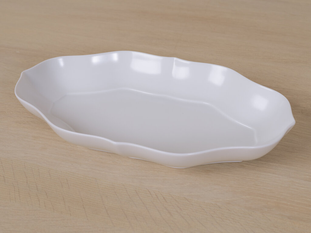 Rina Ono Porcelain Long Bowl with Bluish-white Glaze