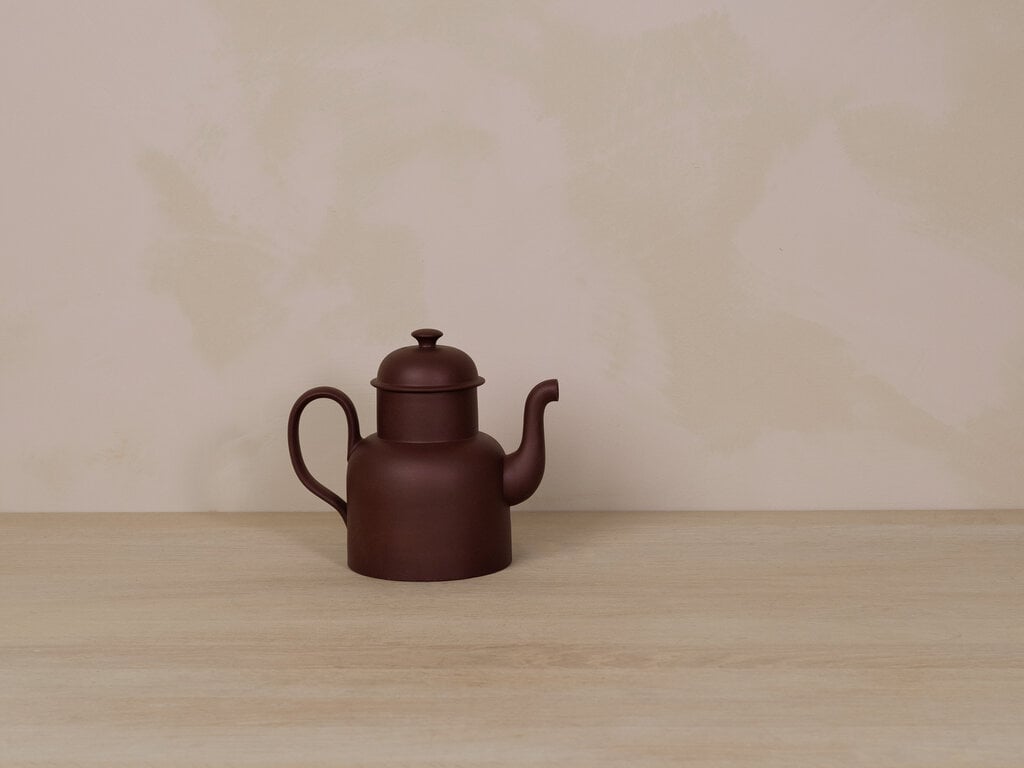 Jonas Lindholm Tall Teapot in Red Clay