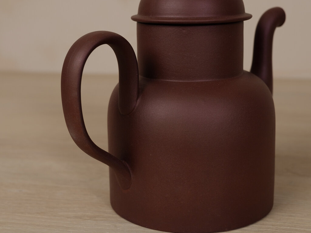 Jonas Lindholm Tall Teapot (Red Clay)