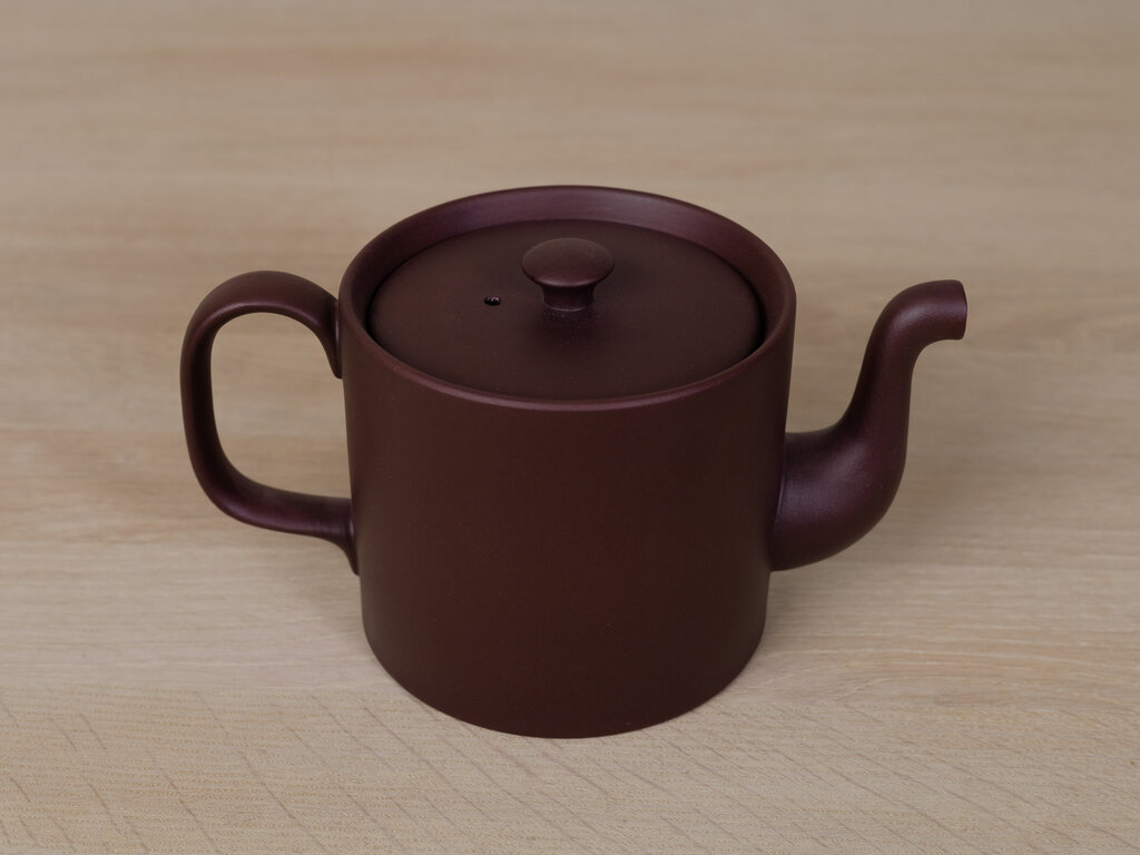 Jonas Lindholm Cylinder Teapot in Red Clay (0.8 L)