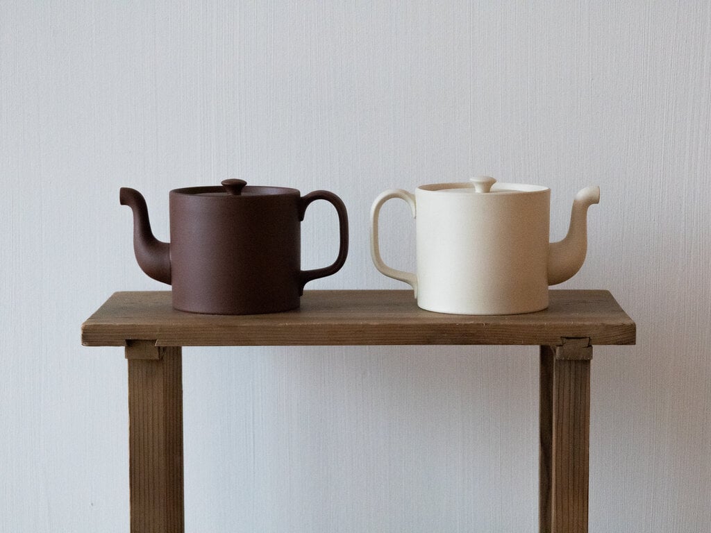 Jonas Lindholm Cylinder Teapot (Red Clay)