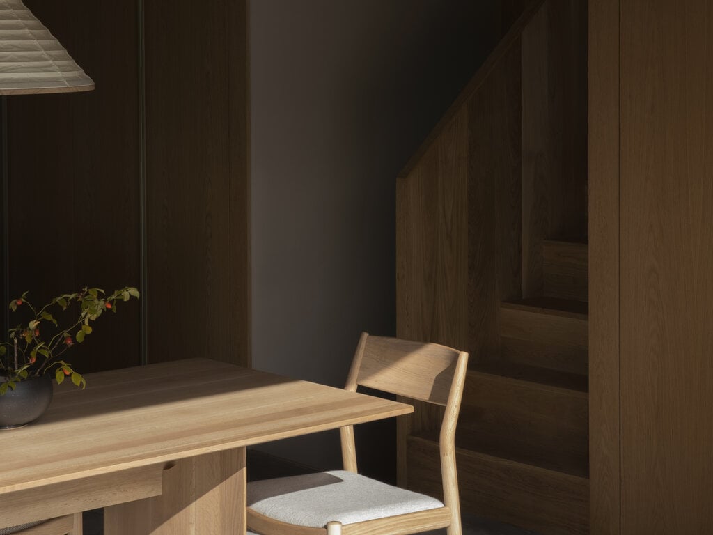 Karimoku Case N-DC02 Kinuta Dining Chair (Upholstered)