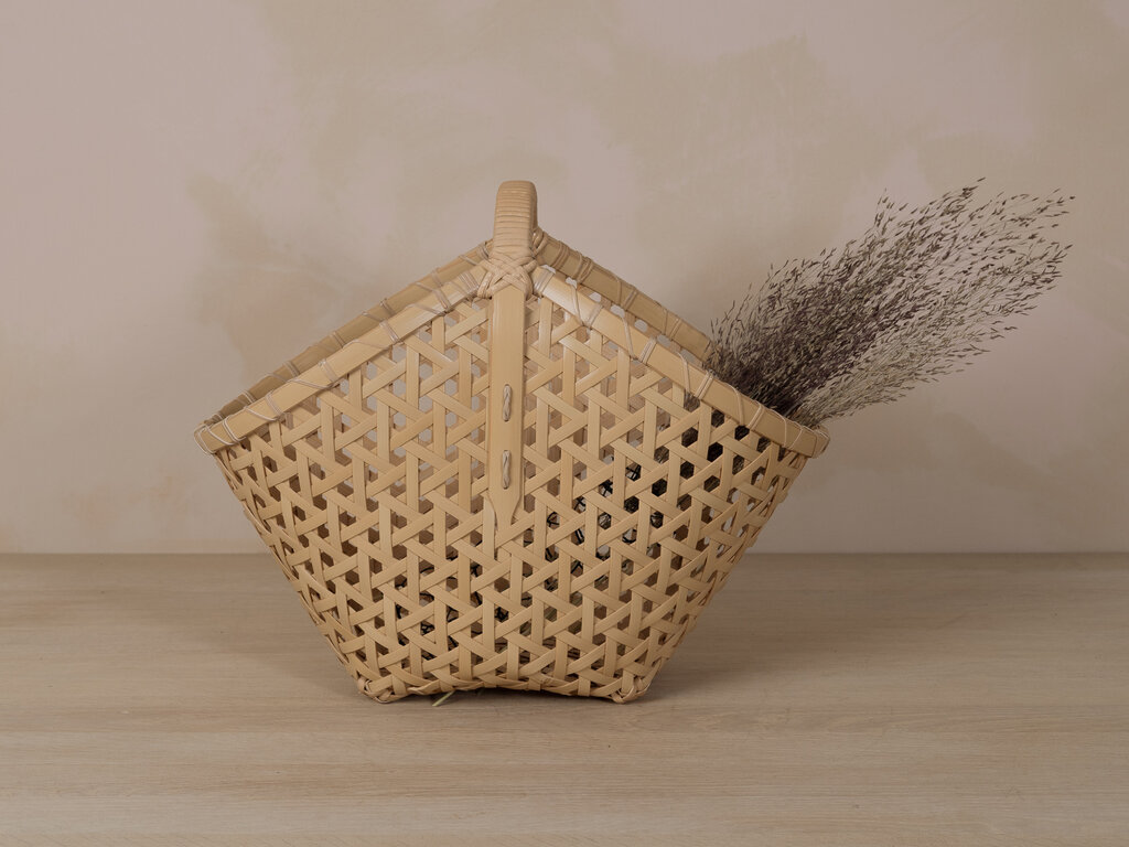 Ojiro Kakumono Ten Ojiro Tortoise shell basket, medium size